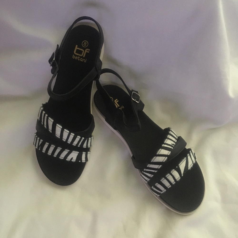 *Last Pair* Textured Zebra Print Sandals.